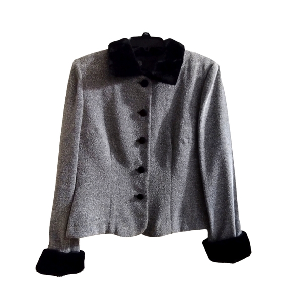 plaza south Jackets & Blazers - Vintage Women's petite Plaza South Jacket Black blend cuffs collar size 8
